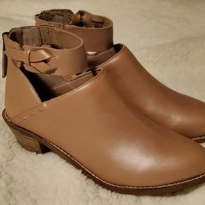Kelsi Dagger Kadeeja booties